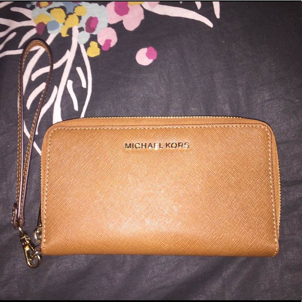 Michael Kors Wristlet